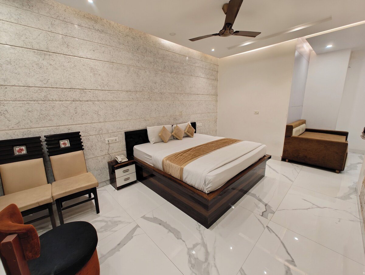 Luxury Suite